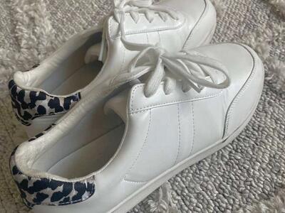 Old Navy Women Sneakers Size 9