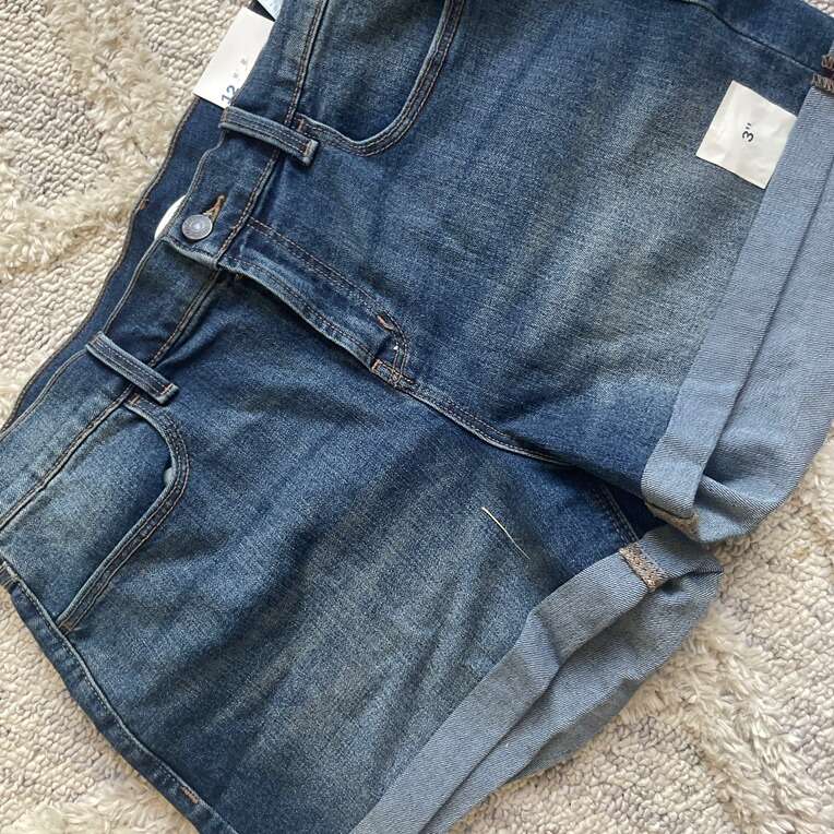 New! Old Navy 3 In. Inseam Women’s Denim Shorts 12