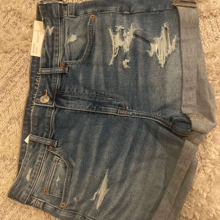 New! American Eagle Denim Women’s Shorts Size 12