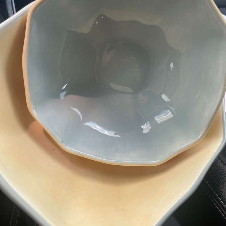 2 Better Homes And Gardens Country Serving Bowls