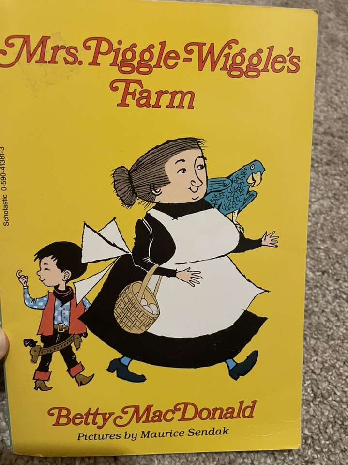 Vintage Mrs Piggle Wiggles Childrens Book