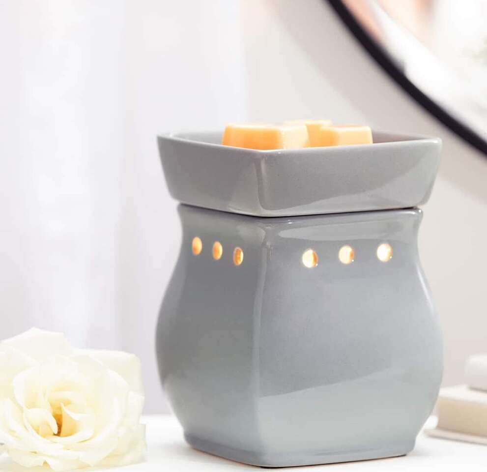 Scentsy Warmer Classic Curve Gloss Gray New in box