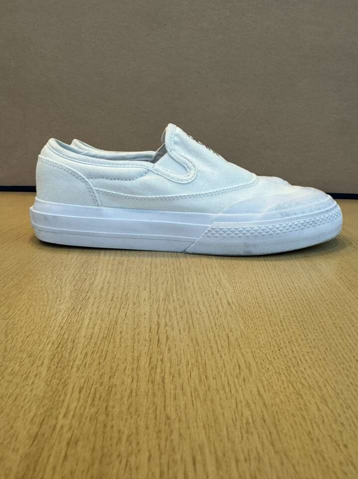 Adidas Nizza Shoes, Size 7 Women or Men 5.5