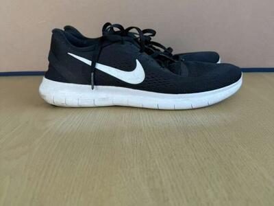 Size 9 Nike Shoes