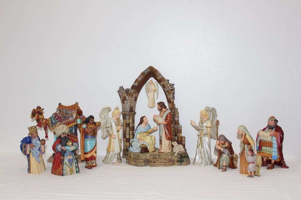 Complete Nativity Set - James Christensen (Very Rare)