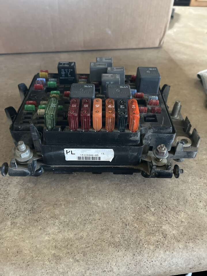 2000-2002 Chevy Silverado/GMC Sierra 15228806-05