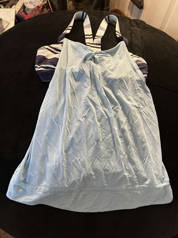 Lululemon Tanktops With Built In Bras