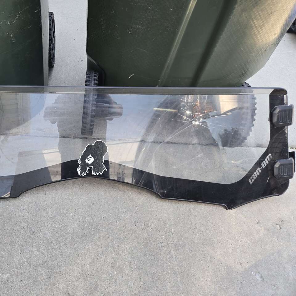 Can-am 1/2 windshield