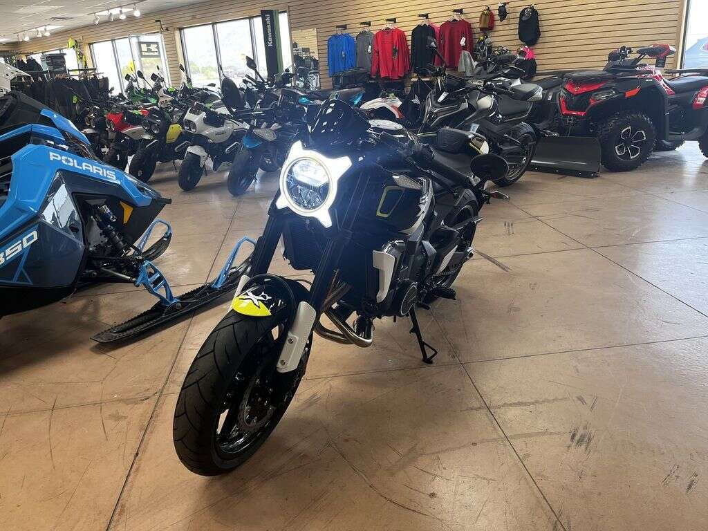 2024 CFMOTO 700CL-X Sport