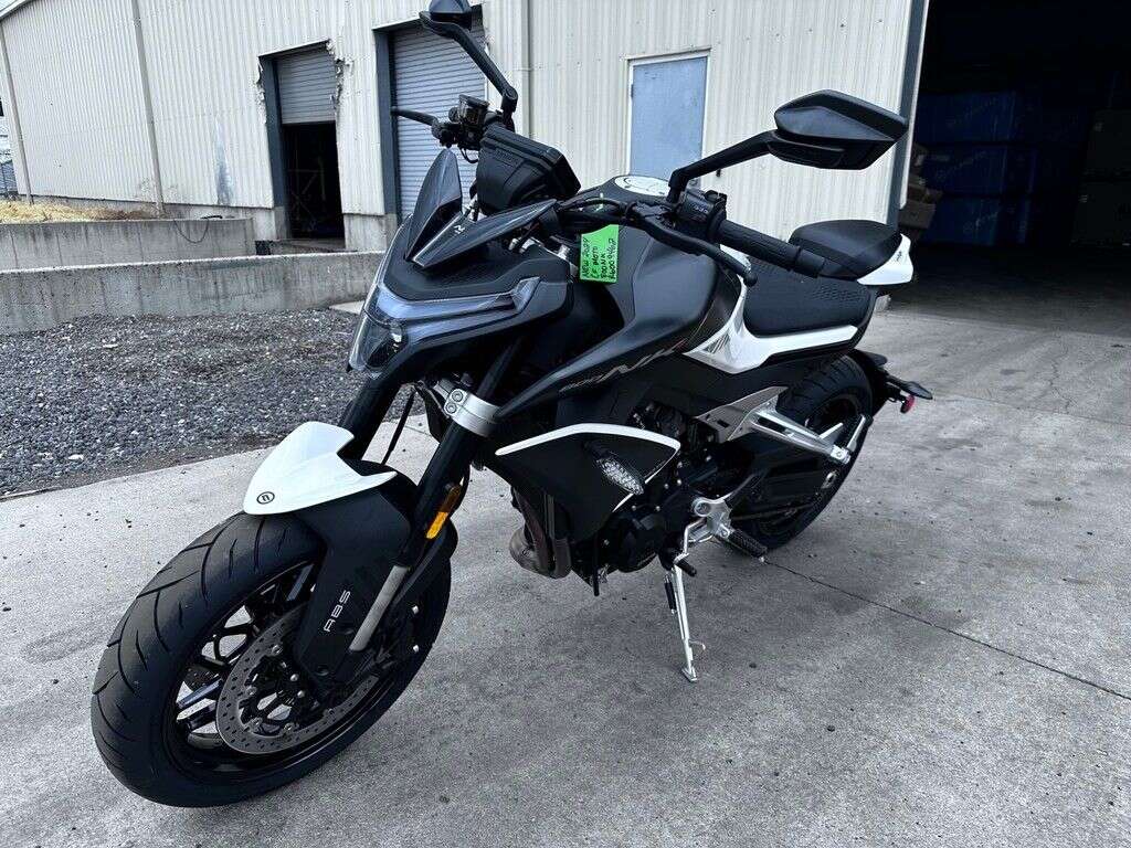 2024 CFMOTO 800NK
