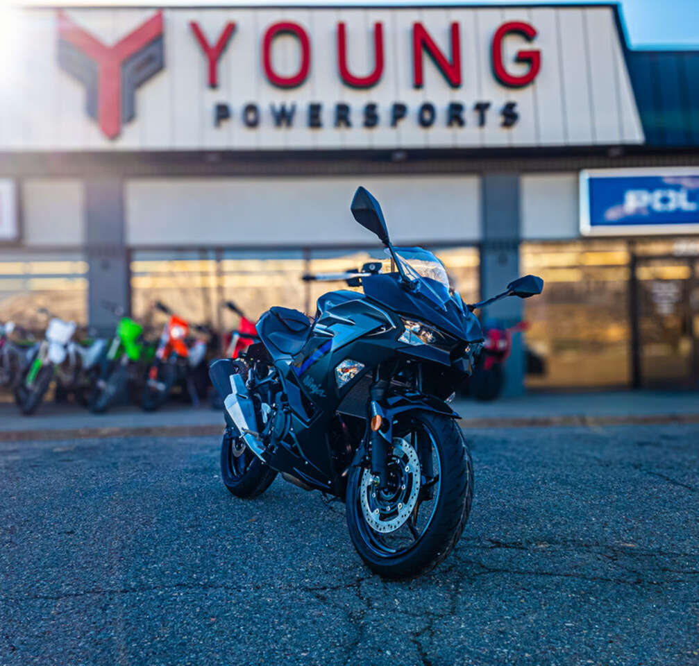 2025 Kawasaki Ninja® 500 SE ABS