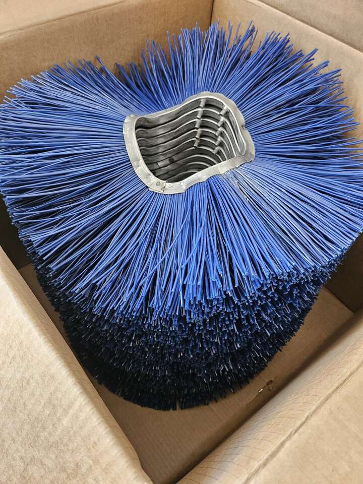 Bobcat Standard Duty Bristle