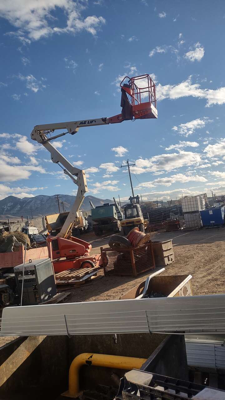 JLG Electric boom lift