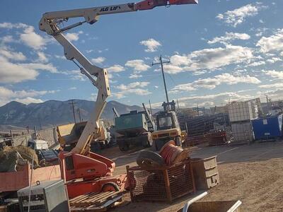 JLG Electric boom lift