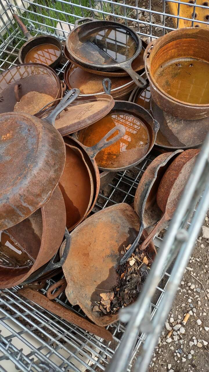 Dutch Ovens (Assorted)