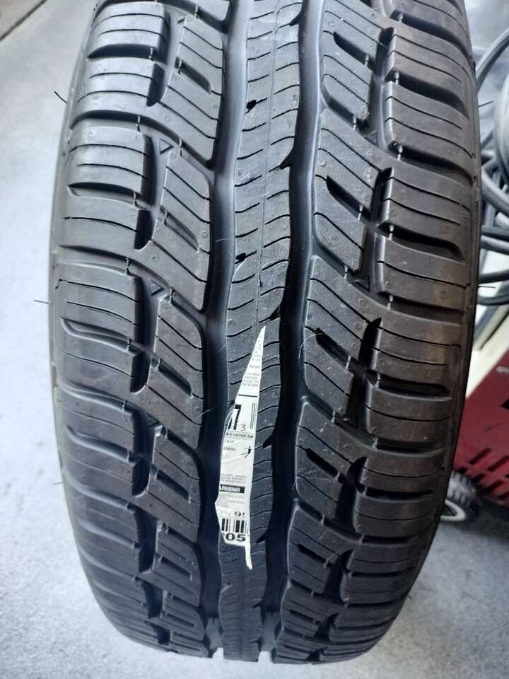 1 BFGoodrich Advantage T/A Sport Tire