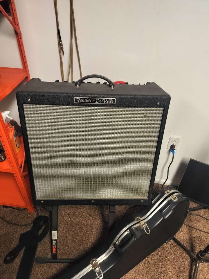 Fender Hotrod DeVille 4x10 Tube Guitar Amp