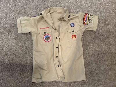 Boy Scout Shirt (Size Men’s Small)
