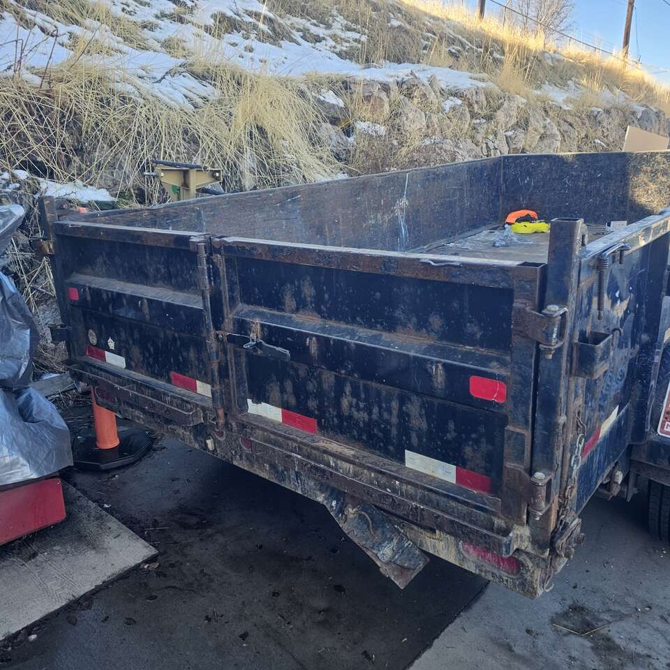 14x7' 14000lb Dump Trailer with Power Jack, Car Ramps, and Cover