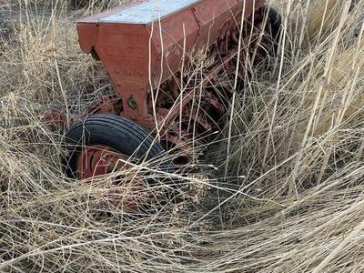 Antique Case Seeder