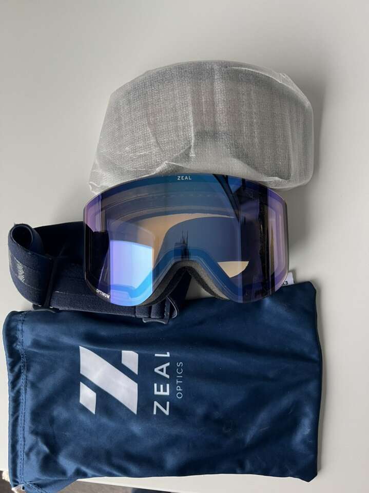 Zeal Optics Optimum Ski Snowboard Goggles
