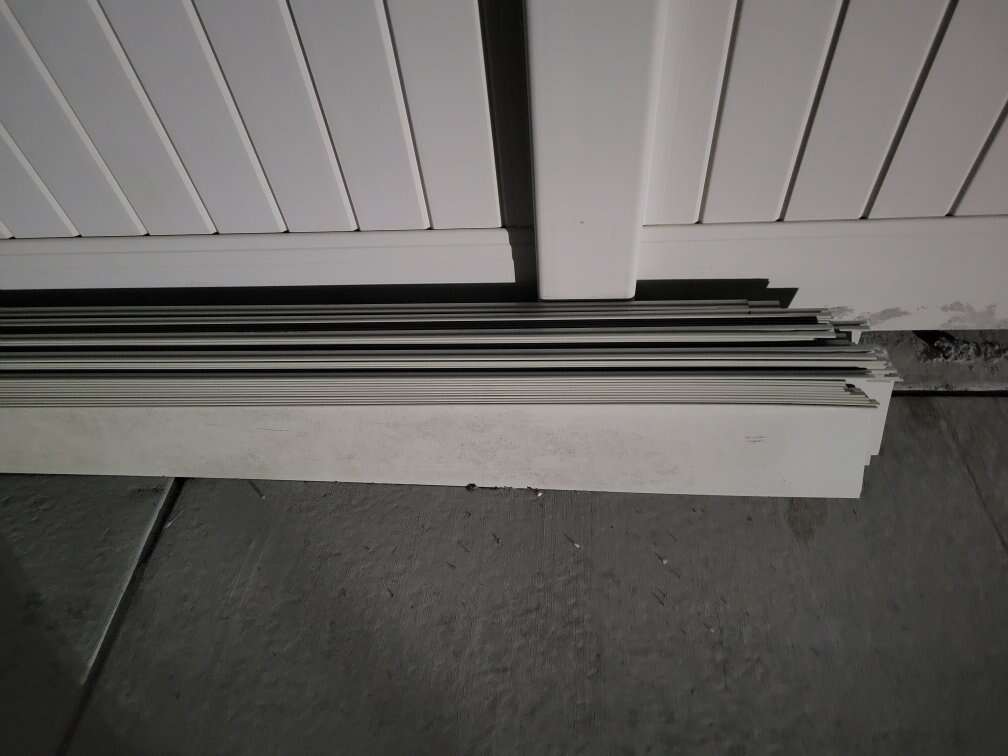 Metal Building Drip Trim (Light Stone)