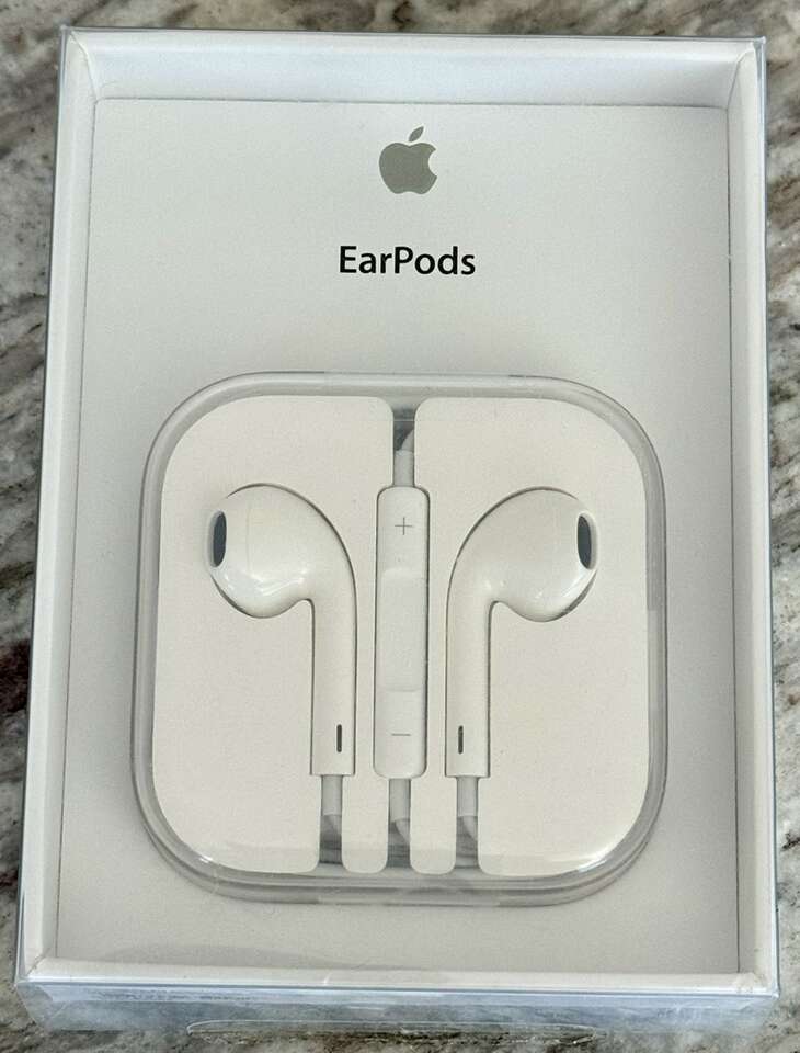 *NEW* Apple Ear Pods