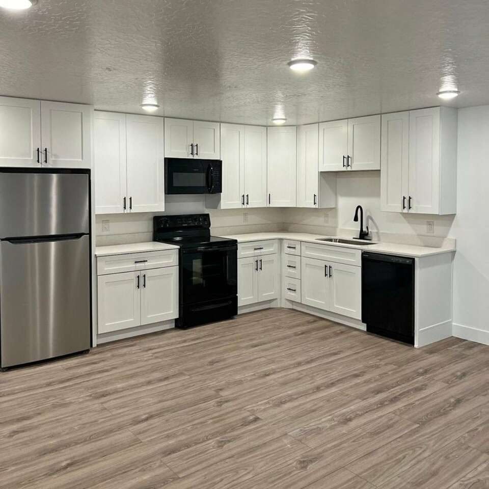 2 Bedroom 1 Bath Basement apa… Other Real Estate