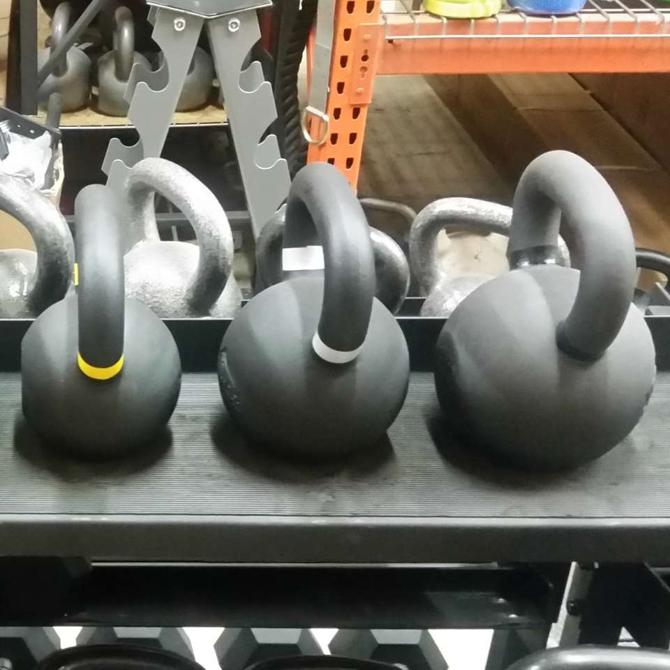 Commercial Set of 16 24 32 KG Kettlebells *kbo*