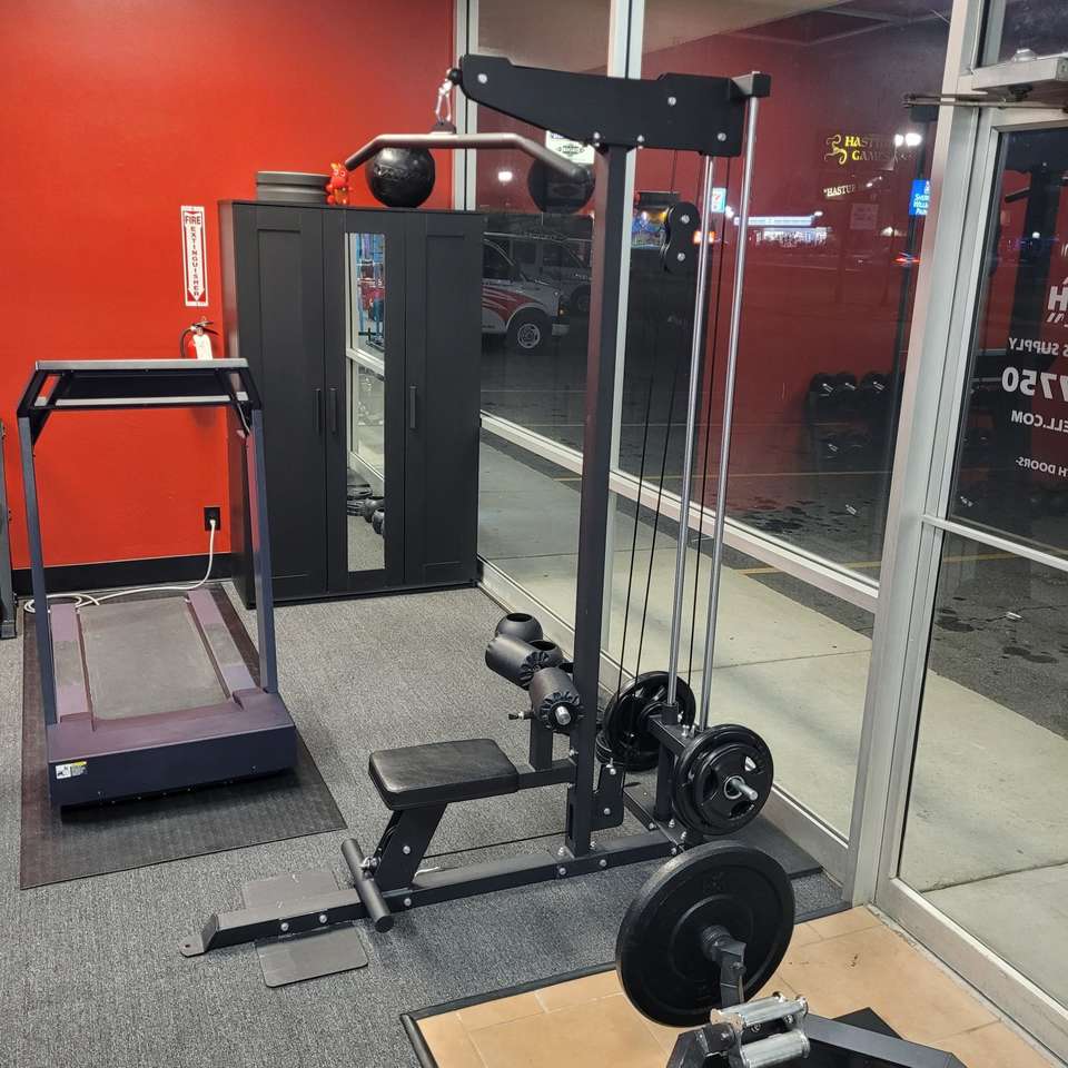 Commercial Lat Pulldown/Low Row - Plate Loaded NEW