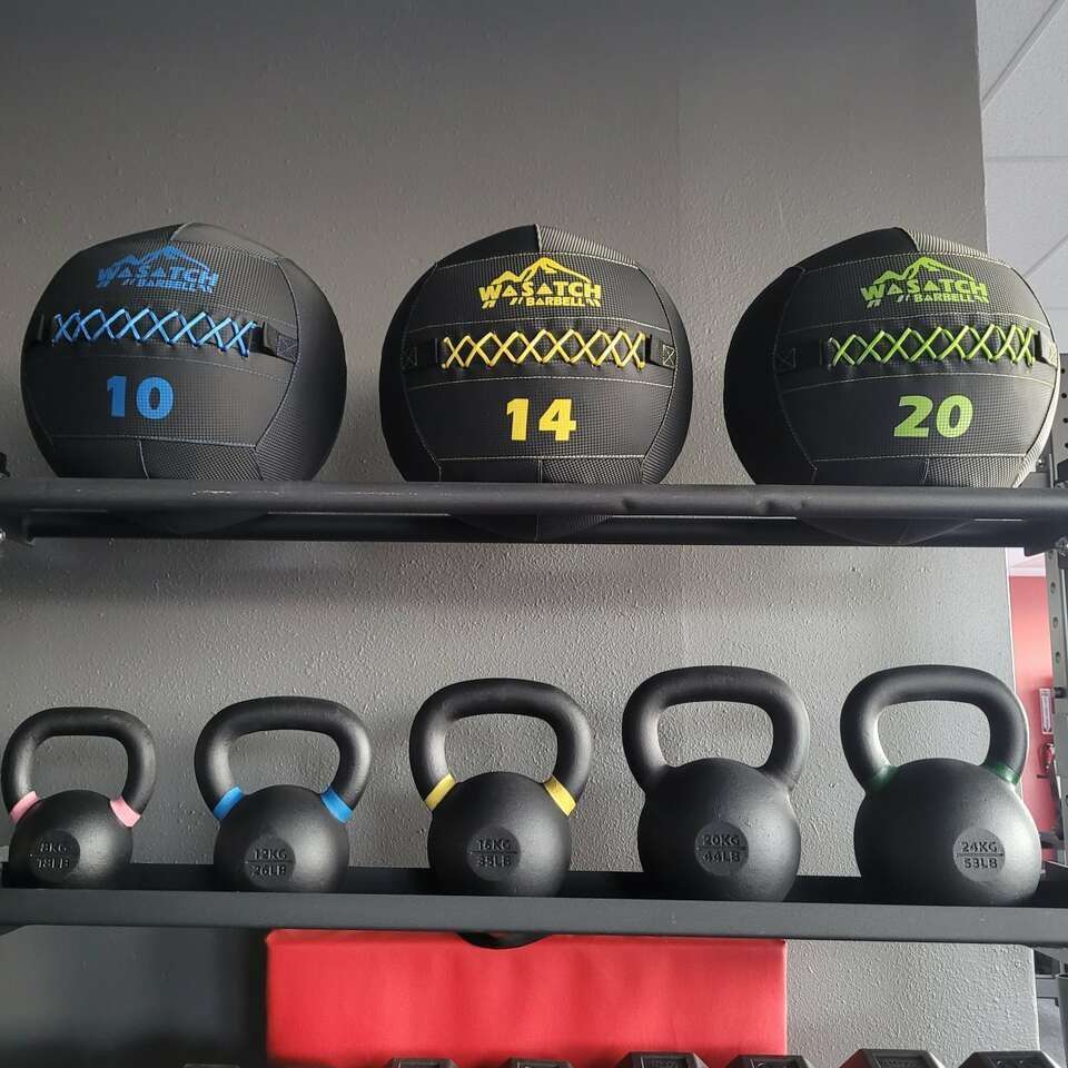 5 Kettlebells & 3 Wall Balls Combo Package