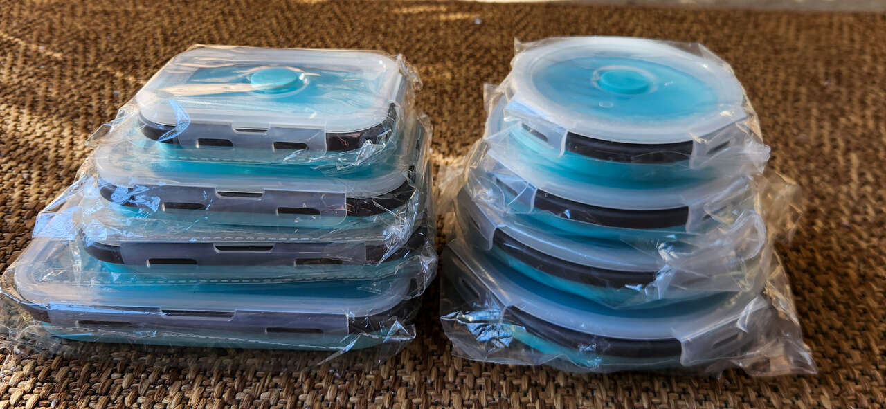 8 New in Wrapper-Collapsible food storage containers