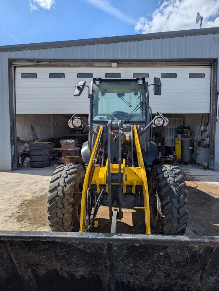 New Holland wheel loader W 80 C