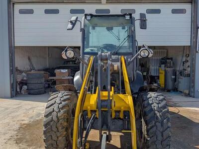 New Holland wheel loader W 80 C