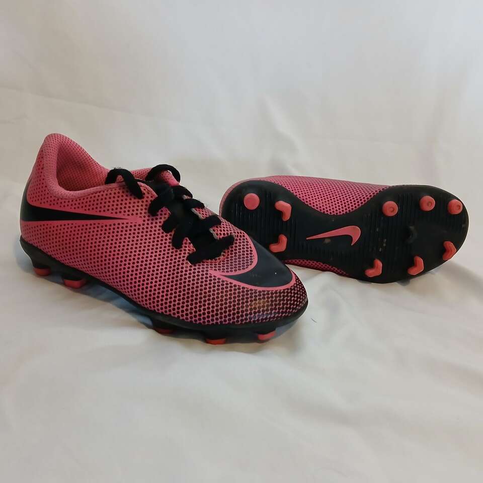 Girls Size 10 Cleats, Soccer Shoes