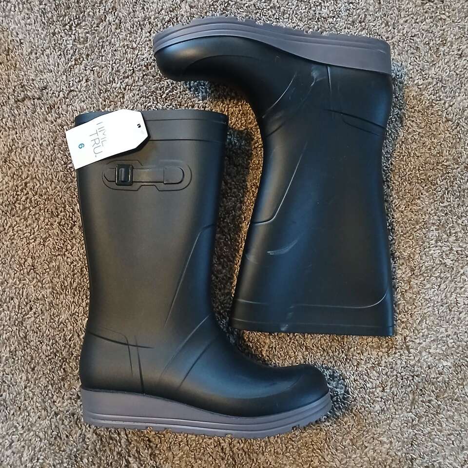 New Sz 6 and 8 Women's Rainboots, Rain Boots