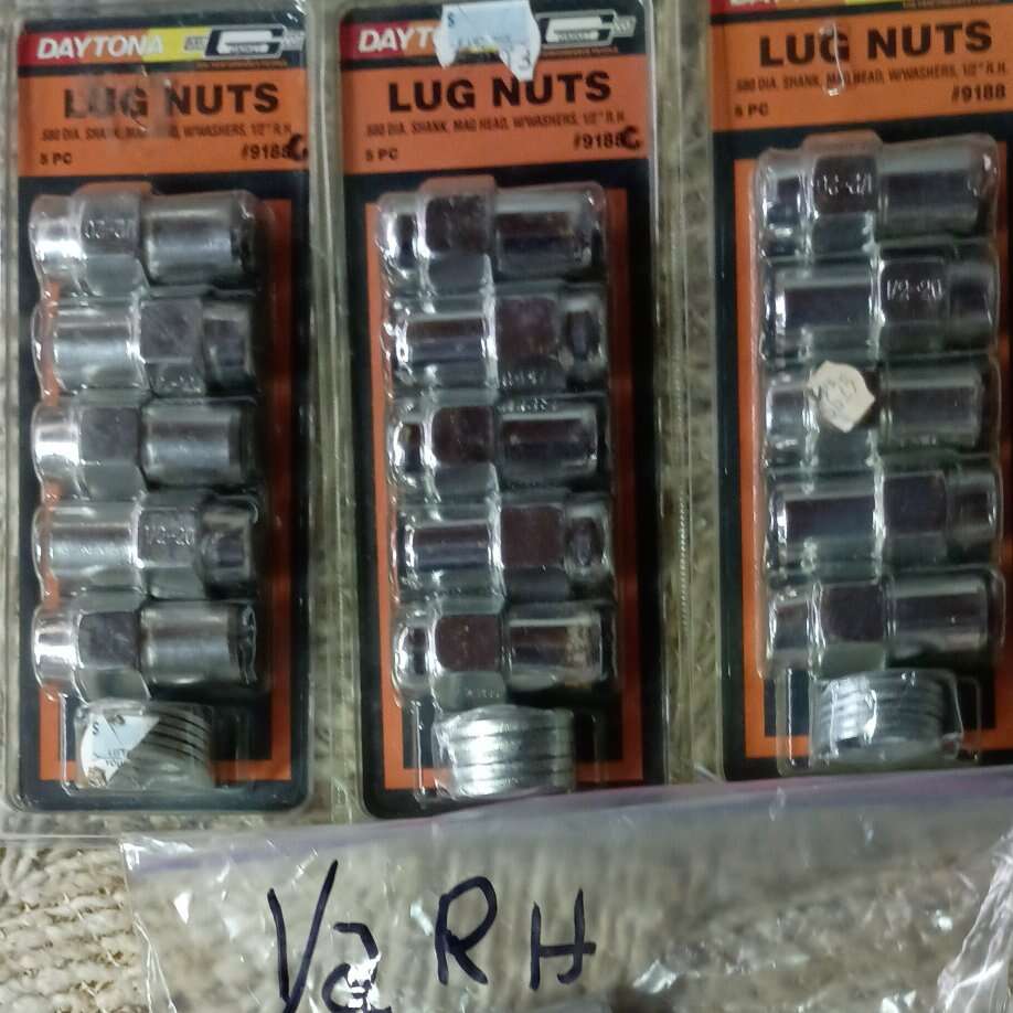 Daytona 1/2 rh lug nuts