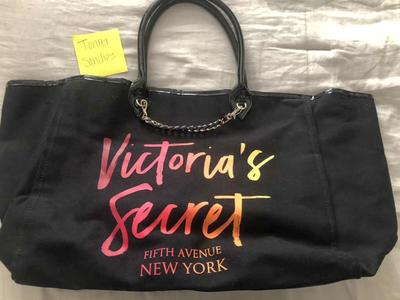 New Victoria’s Secret Tote