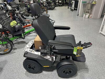 NEW 4X4 Wheelchair Quantum Outback