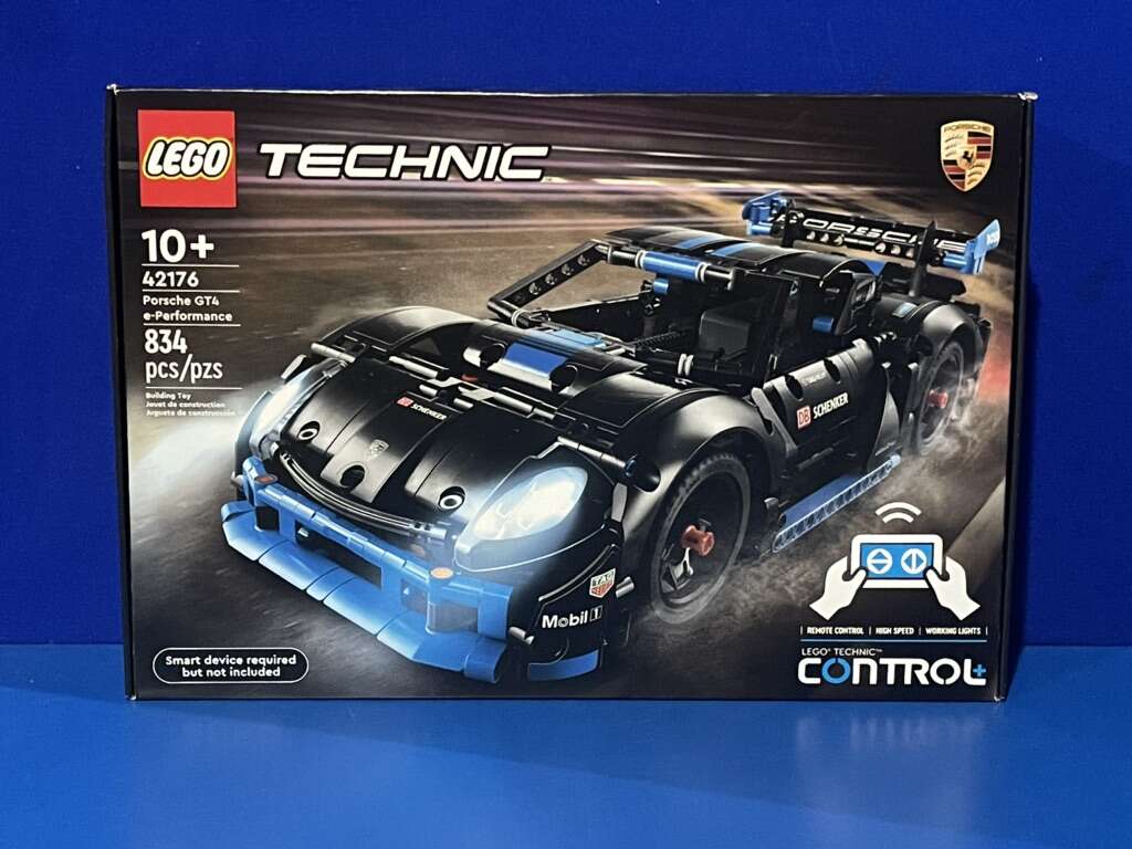 Lego 42176 Technic Porsche GT4 e-Performance Car