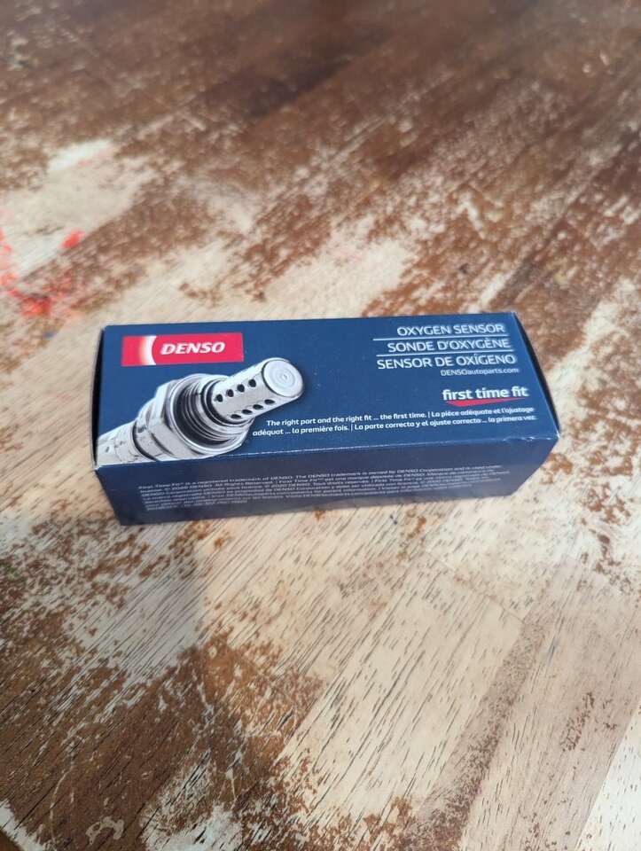 New Denso 234-4260 Oxygen Sensor