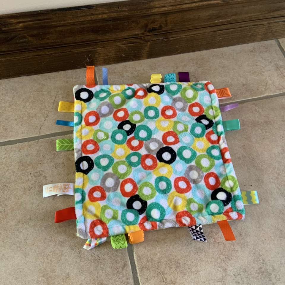 Bright starts best sale taggie blanket