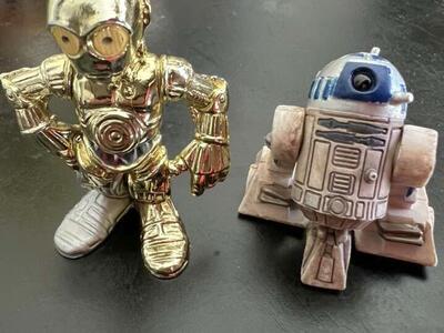 Star Wars Galactic Heroes 2001 C-3PO 2004 R2-D2