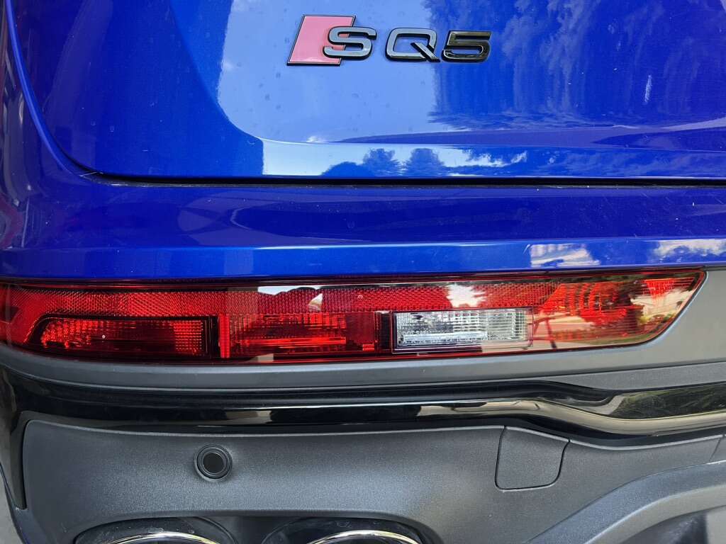 AUDI SQ5/Q5 LEFT DRIVER SIDE BACKUP LIGHT NEW!!!!