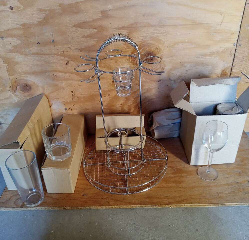 REDUCED AGAIN. 17 piece bar set, in box, excellent, unused condition.