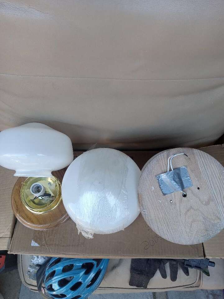 3 lights for sale. One bulb, ceiling lights, excellent condition.