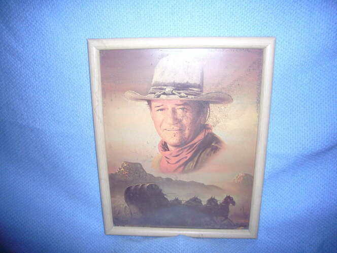 Classic John Wayne art, very nice condition.