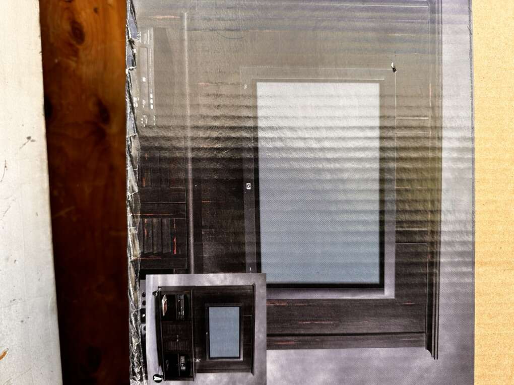 Entertainment Center/Tv Stand