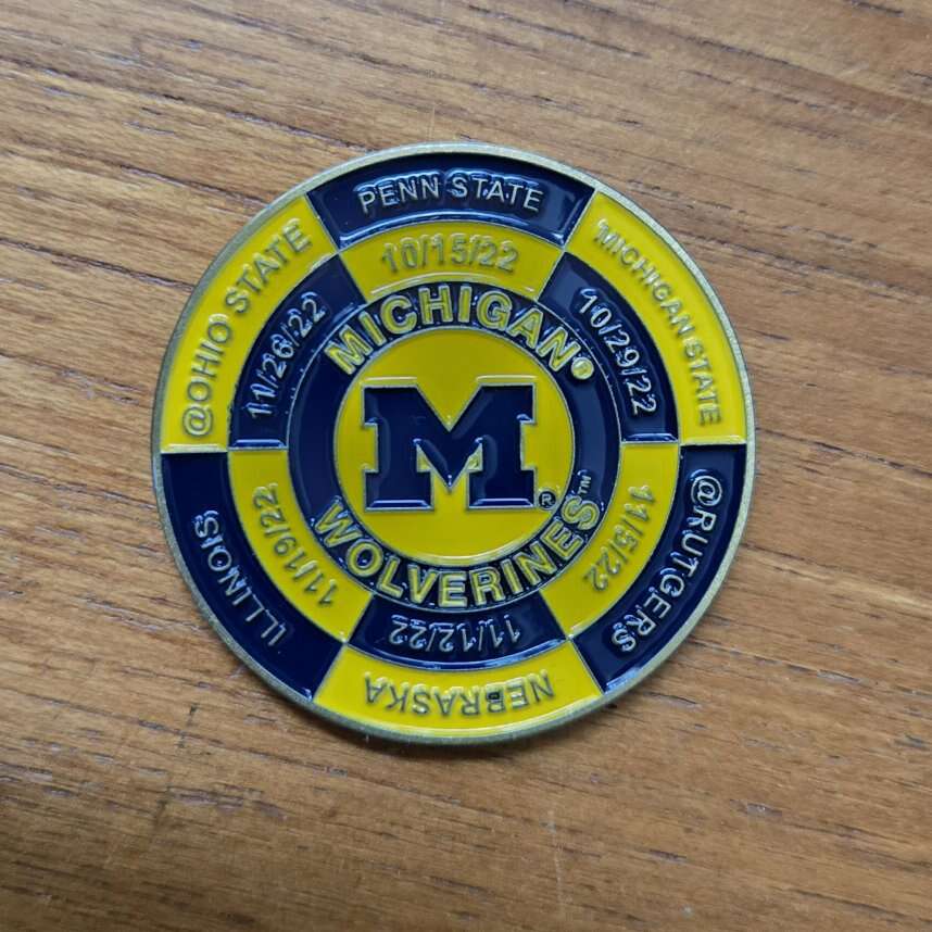 Michigan Wolverines Ball Marker and Ball