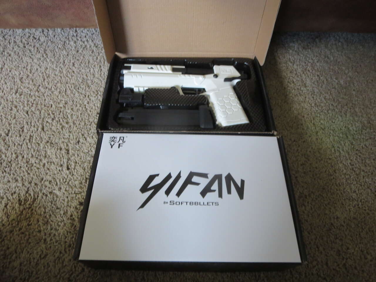 New Lizzy Soft Bullet Launcher White Gun Toy Nylon Material Rhinoceros Pistol